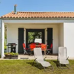 Grande Maison Entre Et Foret